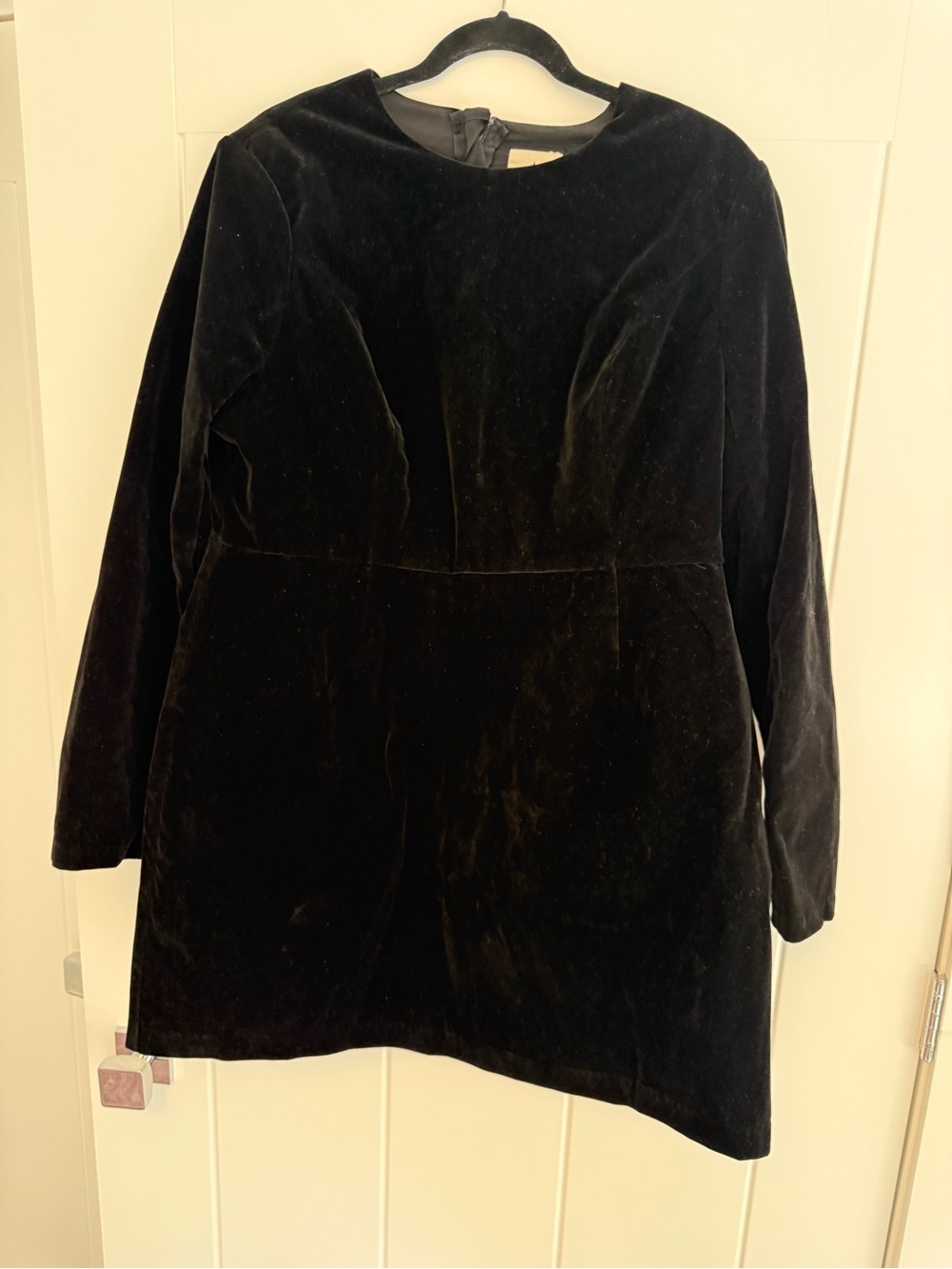 Tuckernut Haley Velvet Long-Sleeve Mini Dress - Picture 2 of 5